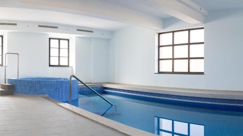 Hotel Dvorac Jurjevec - Pomlad v razkošnem stilu Dvorca Jurjevec, Brežane Lekeničke, Hrvaška - 210 EUR - 1x nočitev v dvoposteljni Standard sobi za 2 osebi, 3-hodni polpenzion