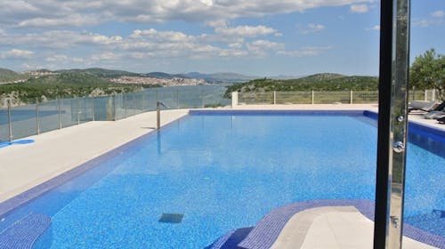 Hotel Panorama - Konec poletja v Šibeniku, Šibenik, Dalmacija, Hrvaška - 340 EUR - 2x nočitev v dvoposteljni Standard sobi za 2 osebi, Polpenzion
