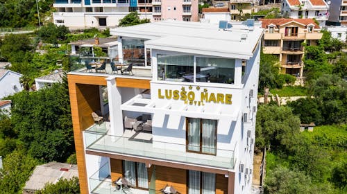 Hotel Lusso Mare by Aycon - Jesen v dvoje, Bečići, Črna gora - 436 EUR - 5x nočitev v dvoposteljni Standard sobi za 2 osebi, Zajtrk