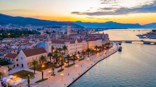 Villa White - Pomlad v dvoje v Trogirju, Trogir, Dalmacija, Hrvaška - 235 EUR - 2x nočitev v dvoposteljni sobi za 2 osebi, Polpenzion (zajtrk in večerja)