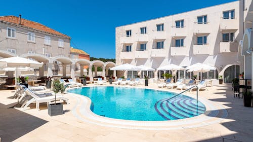 Hotel Korkyra - Praznik dela in maj na Korčuli  , Vela Luka, Korčula, Dalmacija, Hrvaška - 439 EUR - 3x nočitev v Standard dvoposteljni sobi za 2 osebi, Bogat polpenzion