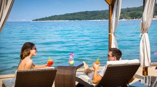 Veya Maradiso Hotel by Aminess - Poletje za pare na Krku, Njivice, otok Krk, Hrvaška - 815 EUR - 5x nočitev v Standard dvoposteljni sobi za 2 osebi, Polpenzion