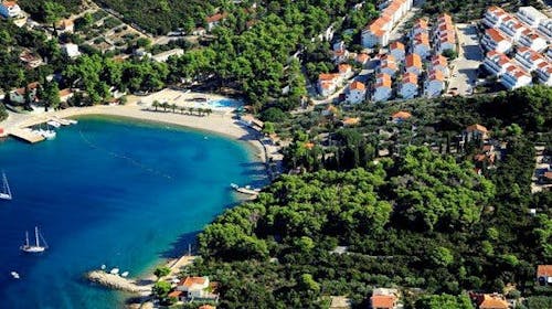 Apartmaji Šolta - Začetek in konec poletja na Šolti, Nečujam, otok Šolta, Dalmacija, Hrvaška - 299 EUR - 5x nočitev v apartmaju za do 5 oseb (4+1), Uporaba klime