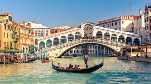 A&O Venice Mestre - Družinski oddih v bližini Benetk, Mestre, Benetke, Italija - 67 EUR - 1x nočitev v dvoposteljni Standard sobi ali Family sobi za 2 osebi (2 otroka do 17. leta brezplačno), Zajtrk