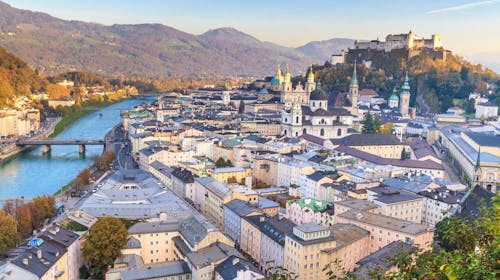 A&O Salzburg Hauptbahnhof - City break v središču Salzburga, Salzburg , Avstrija - 67 EUR - 1x nočitev v dvoposteljni Standard sobi ali Family sobi za 2 osebi (2 otroka do 17. leta brezplačno), Samopostrežni zajtrk