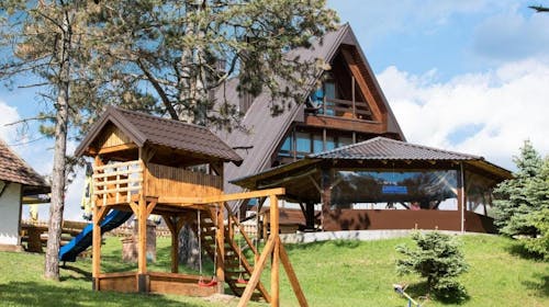 Motel Babino Brdo - Oddih v bungalovu, Derventa, Bosna in Hercegovina - 51 EUR - 1x nočitev v bungalovu za 2 osebi, Brezplačen Wi-Fi