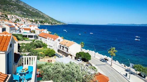 Hotel Sol - Last minute v samem srcu Bola, Bol, otok Brač, Dalmacija, Hrvaška - 445 EUR - 5x nočitev v Studio apartmaju za 2 osebi, Zajtrk