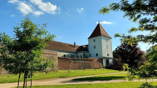 Tinódi Panzió & Restaurant, Sárvár, Madžarska - 338 EUR - 3x nočitev v Standardni dvoposteljni sobi za 2 osebi, Polpenzion