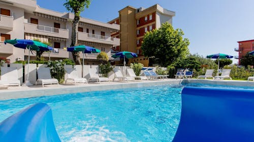 Club Hotel Residence Cesenatico - Oddih v Italiji, Cesenatico, Italija - 2250 EUR - 7x nočitev v štiriposteljni sobi z balkonom za 2 osebi (2 otroka do 14 let brezplačno), All inclusive