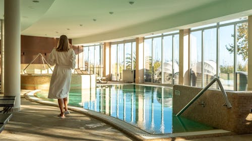 Hotel Golden Lake Resort Balatonfüred, Balatonfüred, Madžarska - 300 EUR - 2x nočitev v dvoposteljni Premium sobi z balkonom za 2 osebi, Polpenzion