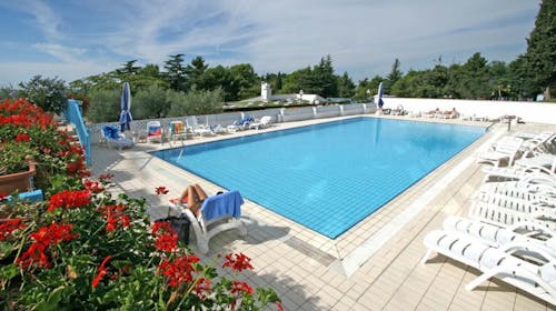 Hotel Plavi Plava Laguna - Poletje v Poreču, Poreč, Istra, Hrvaška - 635 EUR - 5x nočitev v Economy sobi za 2 osebi, Polpenzion