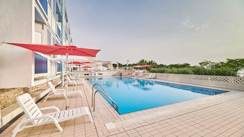 Hotel Plavi Plava Laguna - Družinsko poletje v Poreču, Poreč, Istra, Hrvaška - 699 EUR - 5x nočitev v Classic dvoposteljni sobi z balkonom in dodatnim ležiščem za 2 osebi (1. otrok do 11,99 let in 2. otrok do 4,99 let brezplačno), Polpenzion