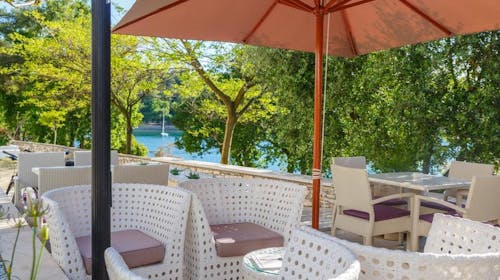Hotel Plavi Plava Laguna - Družinski september v Poreču, Poreč, Istra, Hrvaška - 489 EUR - 5x nočitev v Classic dvoposteljni sobi z balkonom in dodatnim ležiščem za 2 osebi (1. otrok do 11,99 let in 2. otrok do 4,99 let brezplačno), Polpenzion