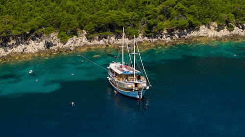 8-dnevno križarjenje po južnem Jadranu - Odhod iz Trogirja, Trogir, Hrvaška - 649 EUR - 8-dnevno križarjenje z ladjo po ruti T3: Trogir – Split – otok Hvar – otok Mljet – Dubrovnik – otok Korčula – otok Brač – Trogir, 7x nočitev v dvoposteljni kabini