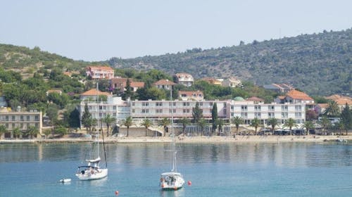 Hotel Posejdon - All inclusive poletje na Korčuli , Vela Luka, Korčula, Dalmacija, Hrvaška - 1104 EUR - x nočitev v dvoposteljni Standard sobi (stran park) z balkonom za 2 osebi, All inclusive