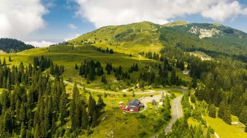 Alpska panoramska cesta na Dobrač , Dobrač, Avstrija, Avstrija - 39 EUR - Prevoz s turističnim avtobusom na navedeni relaciji za 1 osebo, Vstopnina na alpsko panoramsko cesto