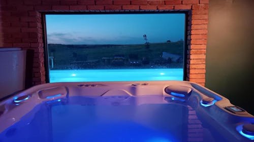 Nagypince Borhotel Wine & Spa - Romantičen oddih, Böhönye, Madžarska - 125 EUR - 2x nočitev v dvoposteljni Standard sobi za 2 osebi, Polpenzion