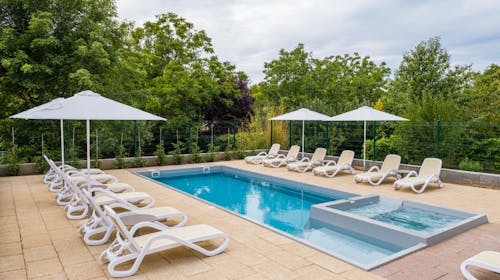 Kistucsok Food and Room, Balatonszemes, Madžarska - 145 EUR - 2x nočitev v dvoposteljni Standard sobi s teraso ali balkonom za 2 osebi, A la carte zajtrk (od 7. do 10. ure)