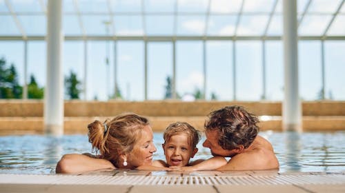 Wellness & Spa Apartmaji Bolfenk - Velika noč, prvomajski prazniki ali krompirjeve počitnice na Pohorju, Pohorje, Slovenija - 209 EUR - 2x nočitev v Superior apartmaju s kaminom in s teraso ali balkonom za 4 osebe, Neomejena uporaba WellNest notranjega bazena od 12. do 20. ure