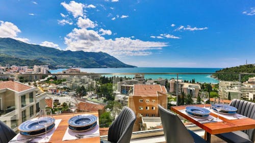 Hotel Lusso Mare by Aycon - Konec poletja v dvoje, Bečići, Črna gora - 570 EUR - 5x nočitev v dvoposteljni Standard sobi za 2 osebi, Zajtrk