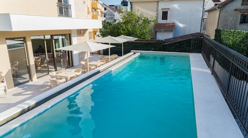 Hotel Kadmo by Aycon - Družinsko poletje, Budva, Črna gora - 550 EUR - 3x nočitev v dvoposteljni Standard sobi za 2 osebi (1 otrok do 11,99 let brezplačno), Zajtrk