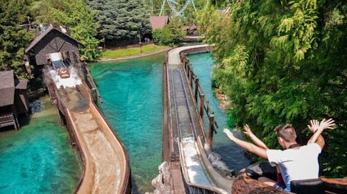 Gardaland Park - Kombinirana vstopnica Gardaland Park + Sea life Aquarium, Castelnuovo del Garda, Italija - 55 EUR - 1x kombinirana vstopnica Gardaland Park + Sea life Aquarium za osebe nad 90 cm (vstopnica se lahko uporabi v dveh zaporednih dnevih), Brezplačen vstop za otroke, ki so nižji od 90 cm