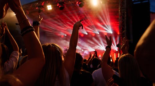 V Milano na koncert Bad Bunnyja, Milano, Italija - 1949 EUR - 3x nočitev v apartmaju ali hotelu, Povratna letalska karta Zagreb - Milano - Zagreb