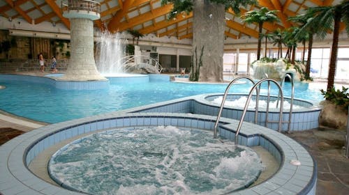 Hotel Hills Spa & Thermal Resort - Pomlad, 1. maj in začetek poletja - Wellness in zabava, Sarajevo, Bosna in Hercegovina - 108 EUR - 1x nočitev v dvoposteljni Deluxe sobi za 2 osebi (1 otrok do 6 let in 1 otrok do 12 let brezplačno), Zajtrk