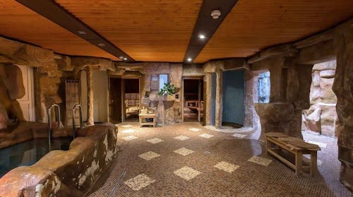 Hotel Horizont - Majsko wellness razvajanje na makarski rivieri , Baška Voda, Makarska riviera, Dalmacija, Hrvaška - 372 EUR - 3x nočitev v Superior dvoposteljni sobi z balkonom za 2 osebi, Polpenzion (samopostrežni zajtrk in večerja)