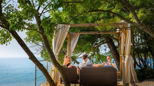 Veya Maradiso Hotel by Aminess - Družinsko poletje na Krku, Njivice, otok Krk, Hrvaška - 1519 EUR - 7x nočitev v Superior dvoposteljni sobi z balkonom za 2 osebi (1 otrok do 9,99 let brezplačno), Polpenzion