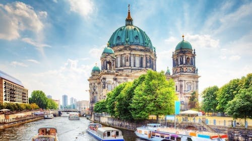 A&O Berlin Mitte - City break v centru Berlina, Berlin, Nemčija - 67 EUR - 1x nočitev v dvoposteljni Standard sobi ali Family sobi za 2 osebi (2 otroka do 17. leta brezplačno), Zajtrk