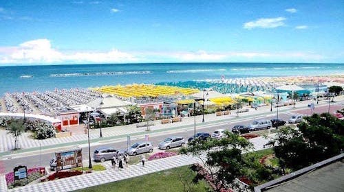 Hotel Cosmopol Cesenatico - Oddih v Italiji, Cesenatico, Italija - 2250 EUR - 7x nočitev v štiriposteljni sobi z balkonom za 2 osebi (2 otroka do 14 let brezplačno), All inclusive