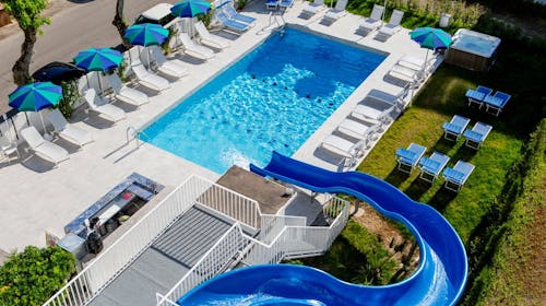 Hotel Cosmopol Cesenatico - Oddih v Italiji, Cesenatico, Italija - 1750 EUR - 7x nočitev v štiriposteljni sobi z balkonom za 2 osebi, All inclusive