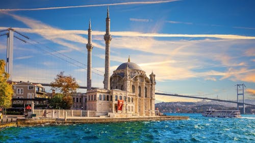 V Istanbul iz Ljubljane, Istanbul, Turčija - 699 EUR - 5x nočitev v hotelu za 2 odrasli osebi, Zajtrk