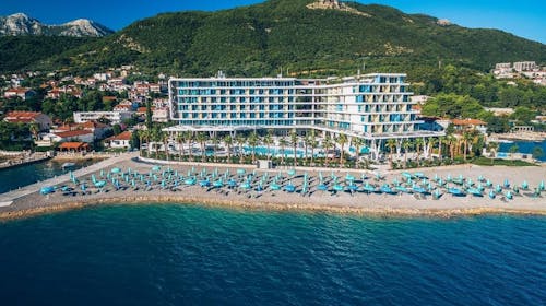 Carine Hotel Kumbor Superior - All inclusive začetek poletja, Herceg Novi, Črna gora - 798 EUR - 3x nočitev v dvoposteljni Deluxe sobi za 2 osebi, All inclusive