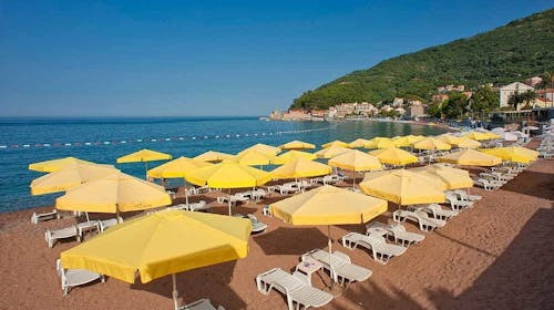Hotel Rivijera -  Poletje v Petrovcu, Petrovac, Črna gora - 469 EUR - 3x nočitev v dvoposteljni Standard sobi za 2 osebi (1 otrok do 11,99 let brezplačno), Polpenzion