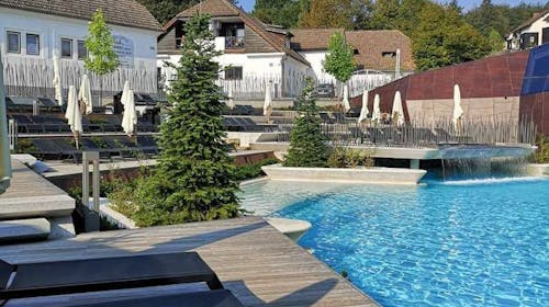 Mobilne hiške v Kampu Natura - Narava in termalni užitki v Termah Olimia, Podčetrtek, Slovenija - 299 EUR - 2x nočitev v mobilni hiški za do 5 oseb, Kopalne karte za kopališče Aqualuna (v času obratovanja) oz. za Wellness center Termalija Relax & Family Fun (izven časa obratovanja Aqualune) za do 5 oseb (za vse dni bivanja)