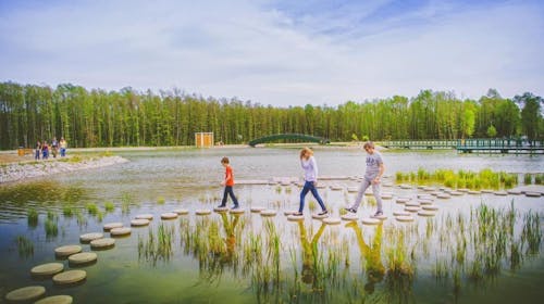 Boni Family Wellness Hotel - Družinski oddih na Madžarskem, Zalakaros, Madžarska - 295 EUR - 2x nočitev v dvoposteljni sobi s teraso ali z balkonom za 2 osebi (2 otroka do 11,99 let brezplačno), Polpenzion