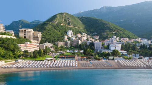Hotel Bono by Aycon - Družinska pomlad in jesen, Bečići, Črna gora - 481 EUR - 5x nočitev v dvoposteljni Standard sobi (z dodatnim ležiščem) za 2 osebi (1 otrok do 11,99 let brezplačno), Zajtrk
