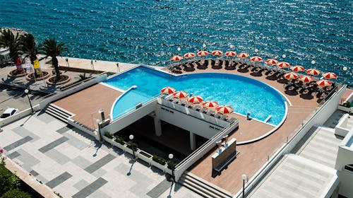 Hotel Sunce Neum - Družinski junijski oddih v Neumu, Neum, Bosna in Hercegovina - 505 EUR - 3x nočitev v Superior dvoposteljni sobi z balkonom in pogledom na morje za 2 osebi (otrok do 6,99 let brezplačno), Polpenzion