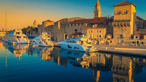 Villa White - Pomlad v dvoje v Trogirju, Trogir, Dalmacija, Hrvaška - 335 EUR - 3x nočitev v dvoposteljni sobi za 2 osebi, Polpenzion (zajtrk in večerja)