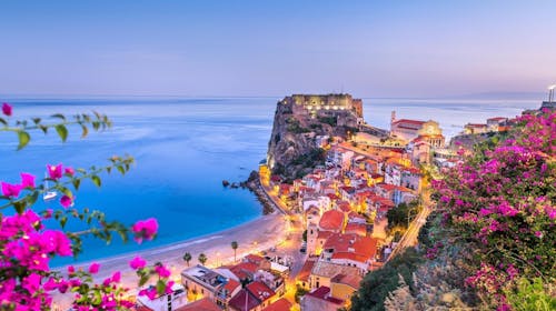 Poletje v Kalabriji, Kalabrija, Italija - 1199 EUR - 7x nočitev v apartmaju ali hotelu za 2 odrasli osebi (glede na razpoložljivost in povpraševanje), 2x povratna letalska karta Trst - Lamezia Terme SUF - Trst