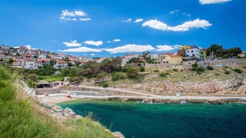 Hotel Vinotel Gospoja - Pozdrav poletju v vrhunskem hotelu na Krku, Vrbnik, otok Krk, Hrvaška - 369,90 EUR - 2x nočitev v Standard sobi morska stran za 2 osebi, Polpenzion (samopostrežni zajtrk in 4-hodna servirana večerja)