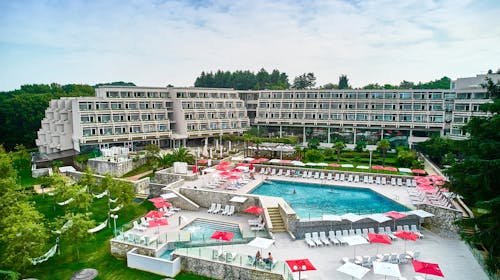 Hotel Mediteran Plava Laguna - Družinsko poletje v Poreču, Poreč, Istra, Hrvaška - 1098 EUR - 5x nočitev v dvoposteljni Classic sobi z dodatnim ležiščem in balkonom za 2 osebi (1. otrok do 11,99 let in 2. otrok do 4,99 let brezplačno), Polpenzion