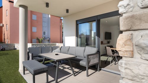 Noelia Pool Residence - Pomlad v apartmaju v Novalji, Novalja, Hrvaška - 192 EUR - 3x nočitev v enosobnem apartmaju (2+2) za 4 osebe, Uporaba zunanjega bazena