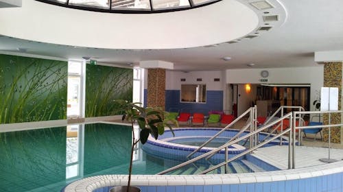 Hotel Napfeny Zalakaros - Oddih v Zalakarosu med tednom, Zalakaros, Madžarska - 249 EUR - 3x nočitev v Standard troposteljni sobi za 2 osebi, Polpenzion (samopostrežni zajtrk in 3-hodna večerja)