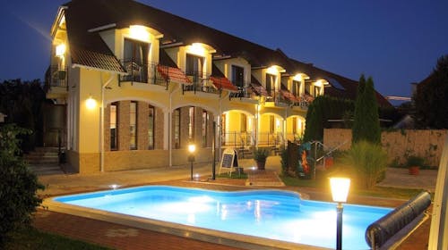Bajor Panzio - Oddih v priljubljenem mestu Bük, Bük, Madžarska - 293 EUR - 5x nočitev v dvoposteljni sobi za 2 osebi (1 otrok od 12 do 17,99 let brezplačno), Samopostrežni zajtrk