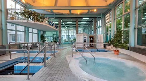 Hotel Baratsag - Termalni oddih, Hajdúszoboszló, Madžarska - 340 EUR - 3x nočitev v dvoposteljni Standard sobi za 2 osebi, Polpenzion (samopostrežni zajtrk in večerja)