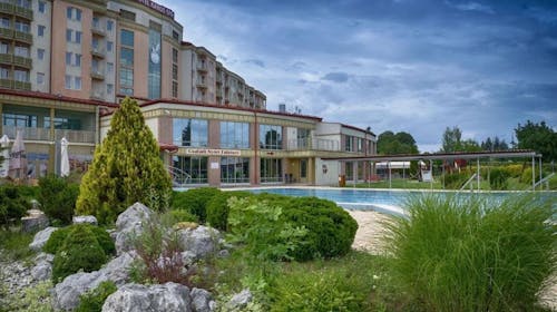 Karos Spa Hotel - Wellness vikend oddih, Zalakaros, Madžarska - 526 EUR - 3x nočitev v prostorni Spa Superior sobi za 2 osebi, Polpenzion (obilen samopostrežni zajtrk in samopostrežna večerja) v restavraciji Eden