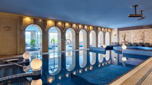 Hotel Bellevue Esztergom, Esztergom, Madžarska - 203 EUR - 2x nočitev v Classic dvoposteljni sobi za 2 osebi, Polpenzion